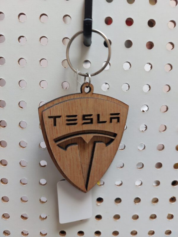 Tesla (Hout)